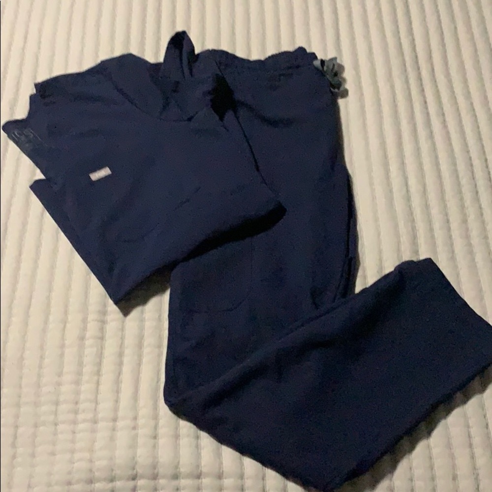Figs navy blue set size small